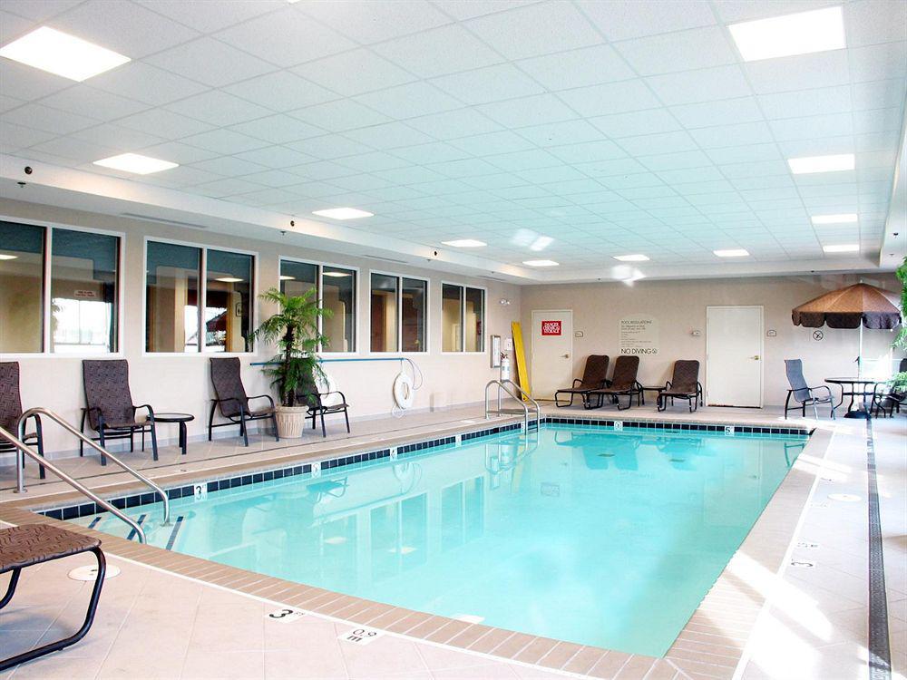 Holiday Inn Express Hotel & Suites Greenwood Facilities photo