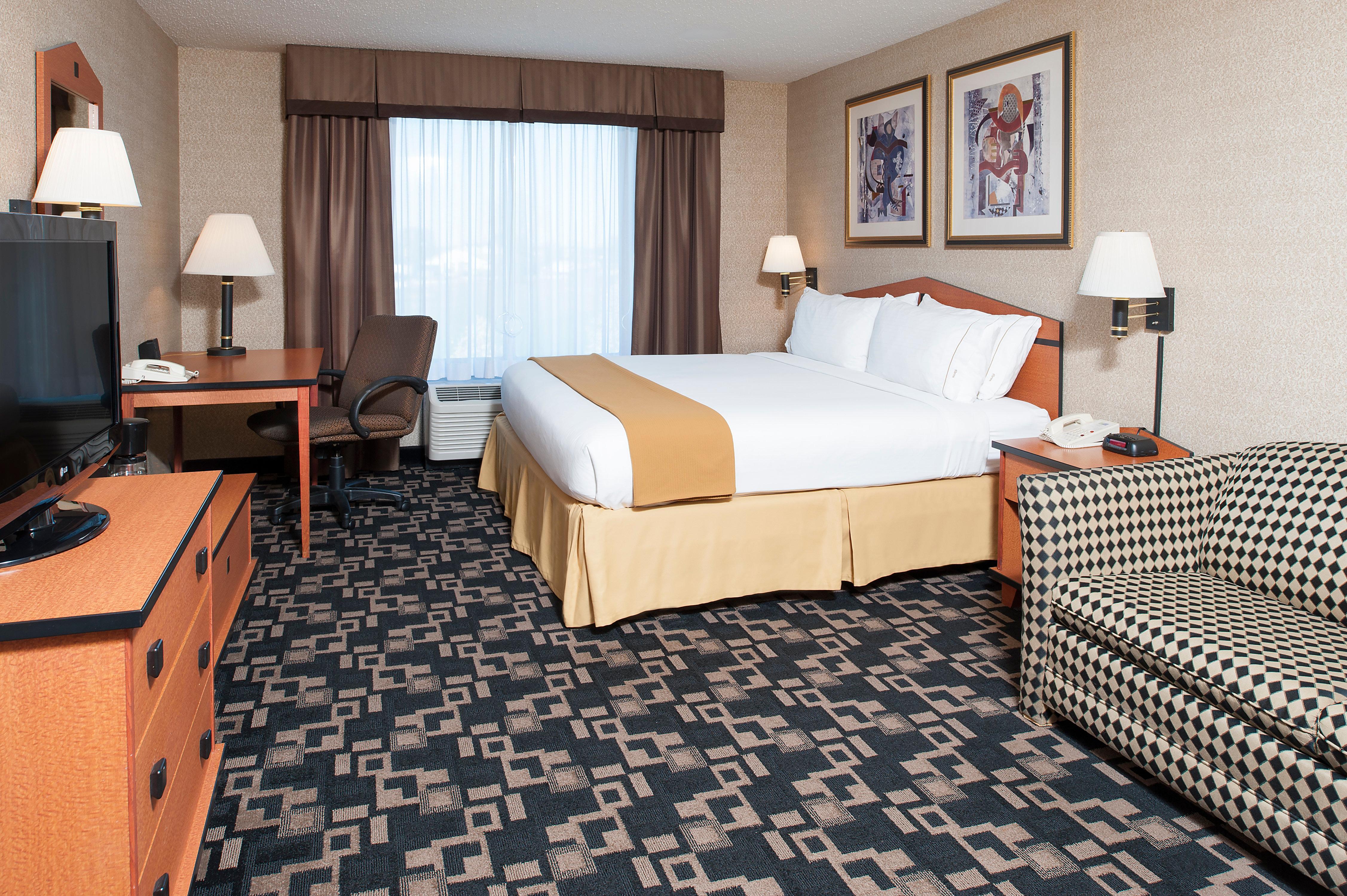 Holiday Inn Express Hotel & Suites Greenwood Exterior photo