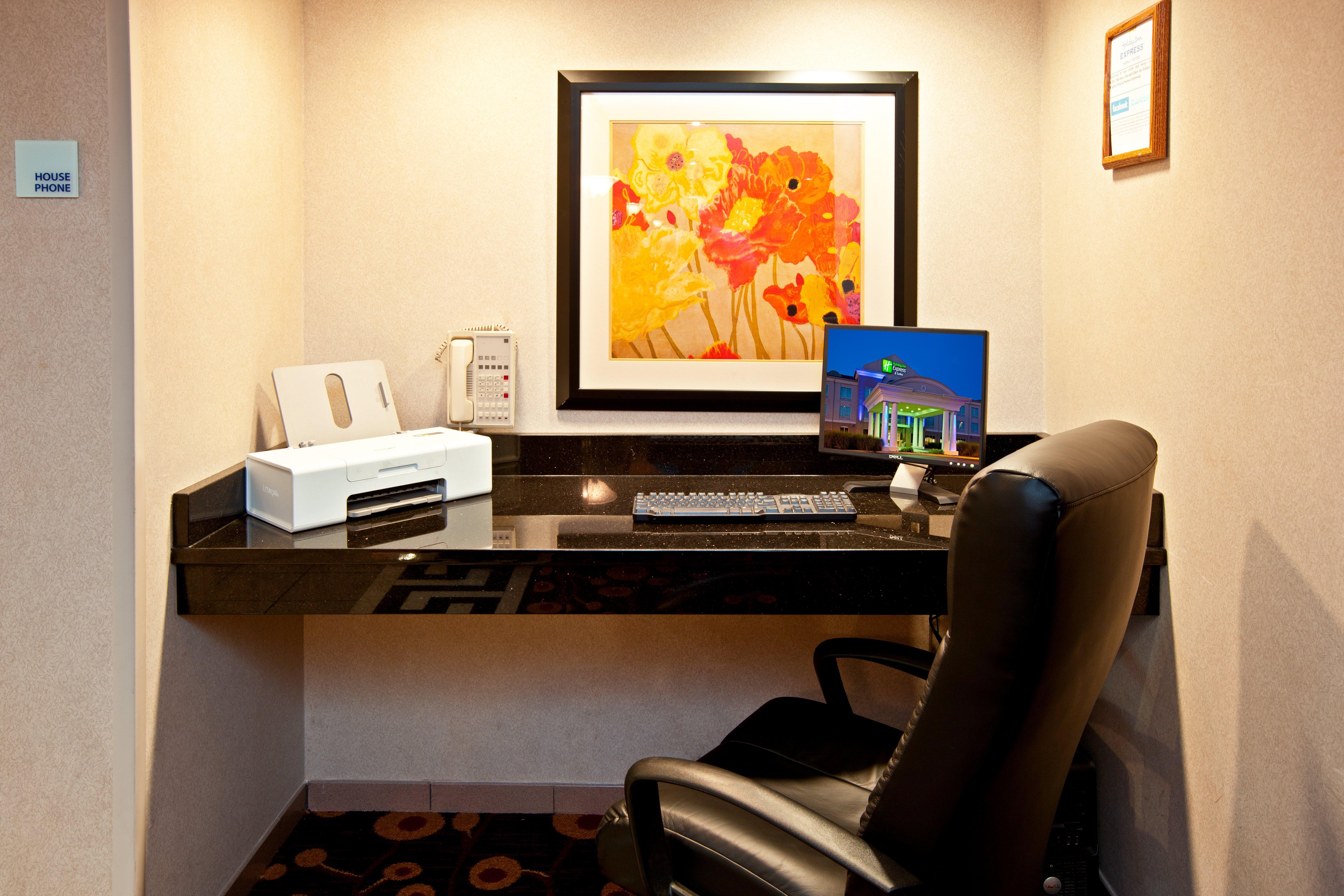 Holiday Inn Express Hotel & Suites Greenwood Room photo